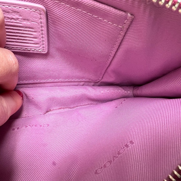 COACH Cross Body Bag Genuine Leather Magenta Purple Mauve EUC - Picture 15 of 16